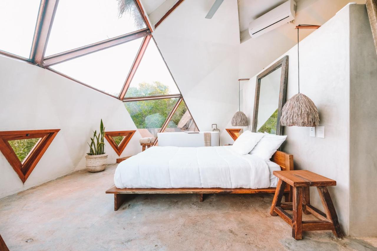 Mamasan Treehouses & Cabins ตูลุม ภายนอก รูปภาพ