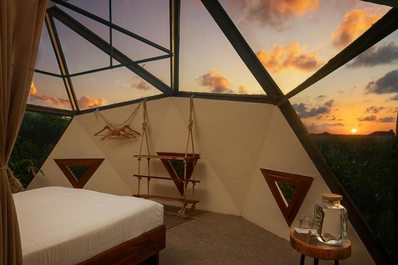Mamasan Treehouses & Cabins ตูลุม ภายนอก รูปภาพ
