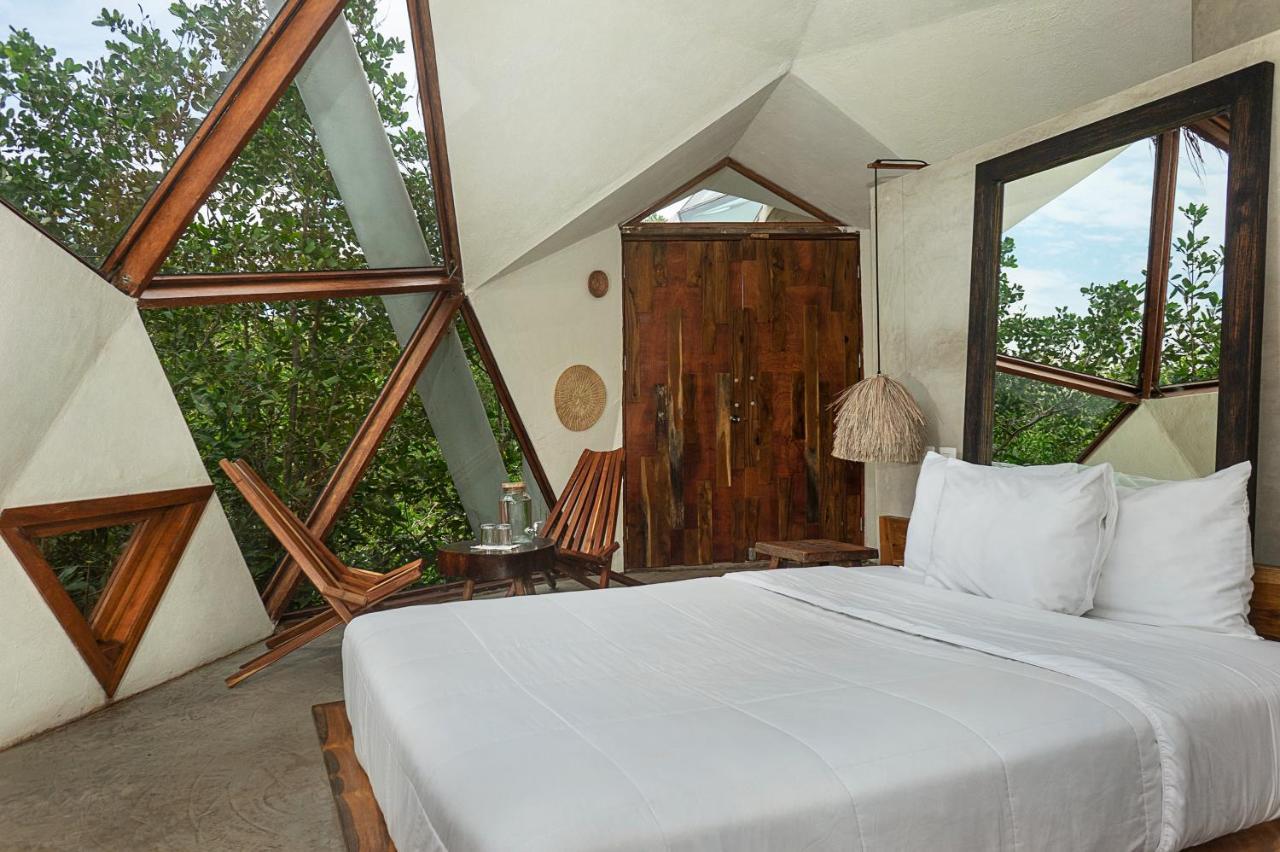 Mamasan Treehouses & Cabins ตูลุม ภายนอก รูปภาพ
