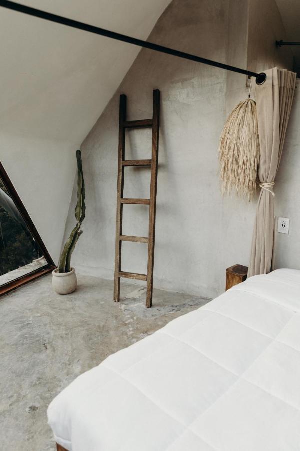 Mamasan Treehouses & Cabins ตูลุม ภายนอก รูปภาพ