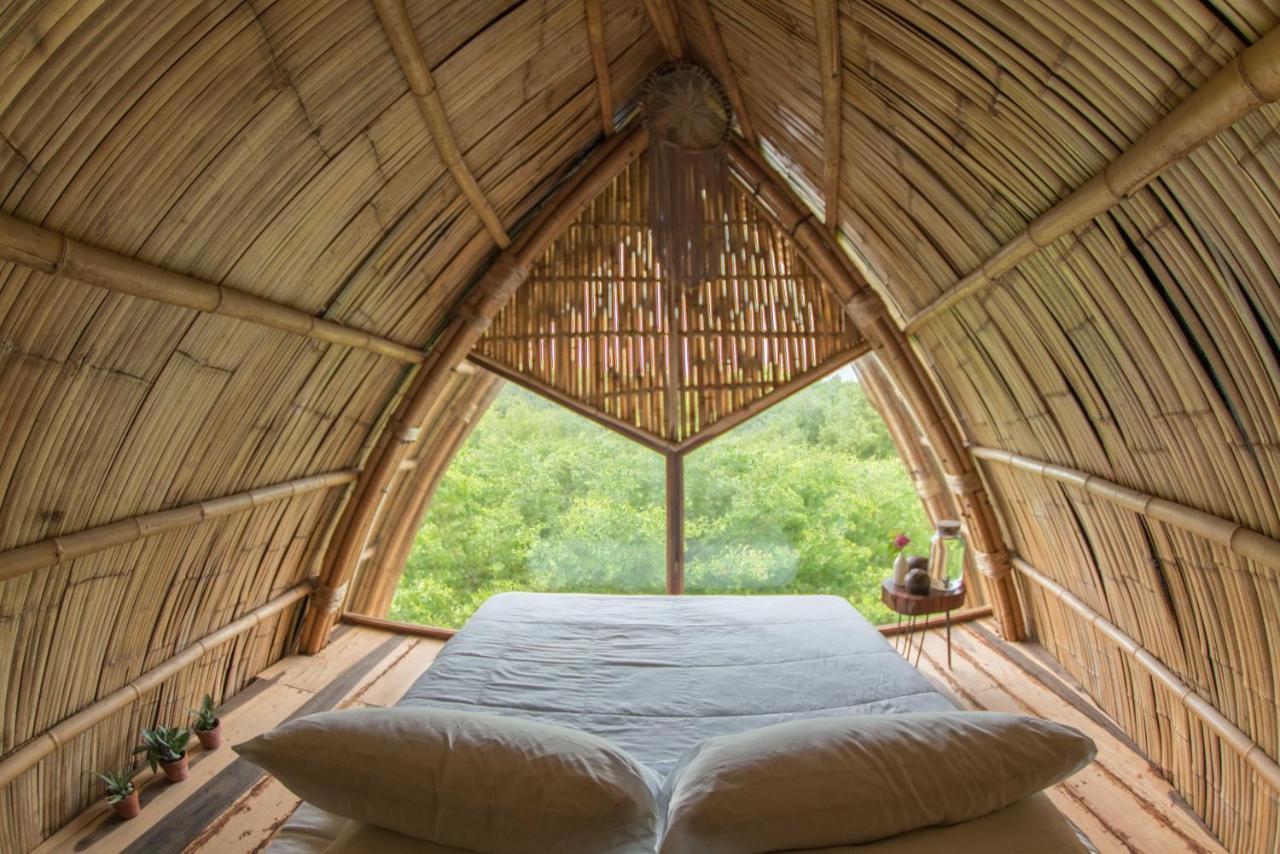 Mamasan Treehouses & Cabins ตูลุม ภายนอก รูปภาพ