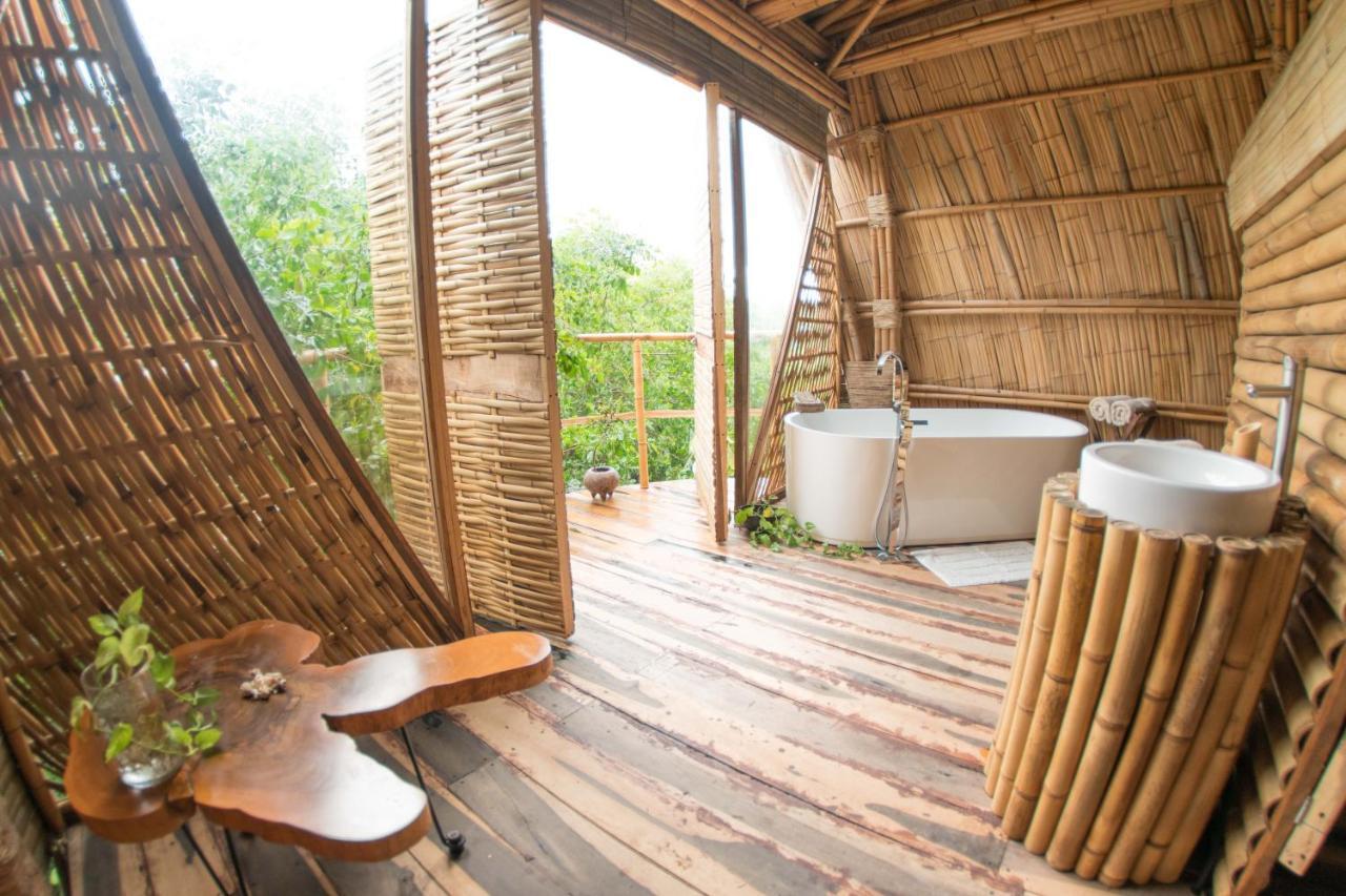 Mamasan Treehouses & Cabins ตูลุม ภายนอก รูปภาพ